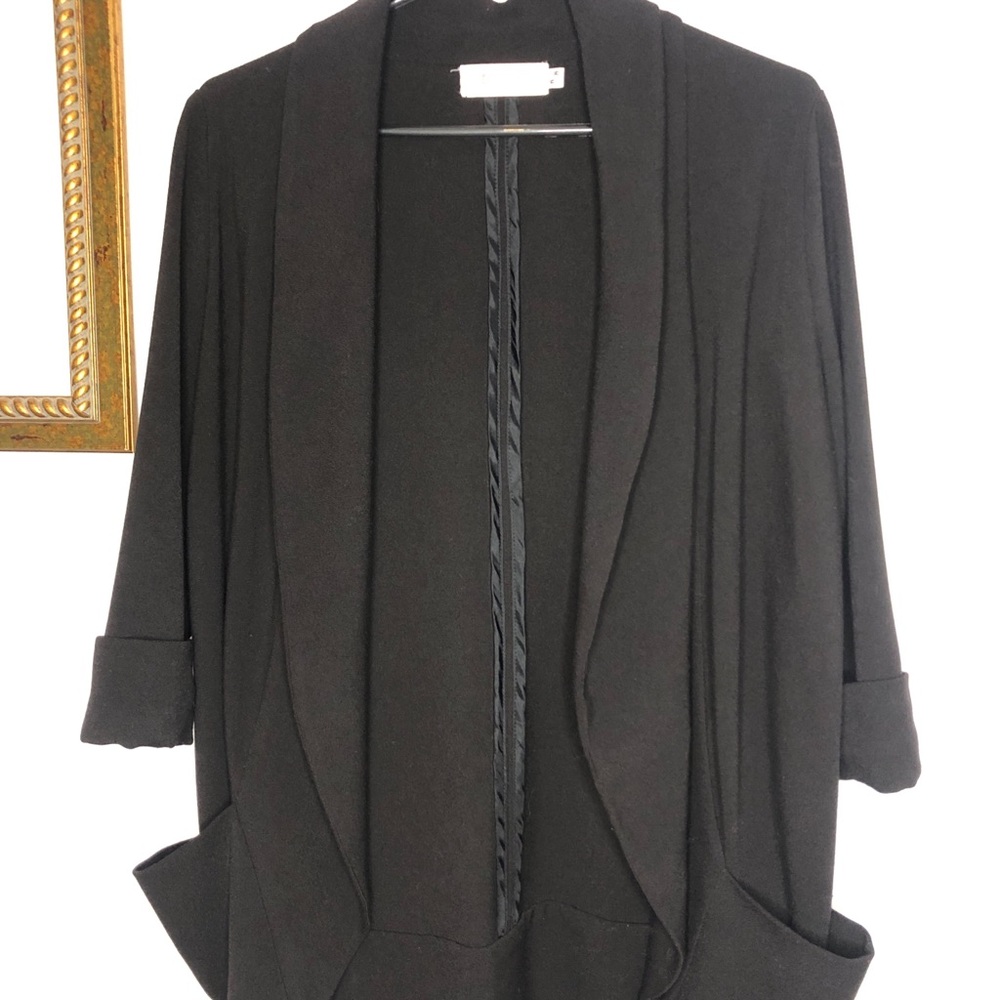 👩‍💻perfect black jacket